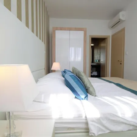 Perla Resort-9 By Interhome Апартаменты Рогозница